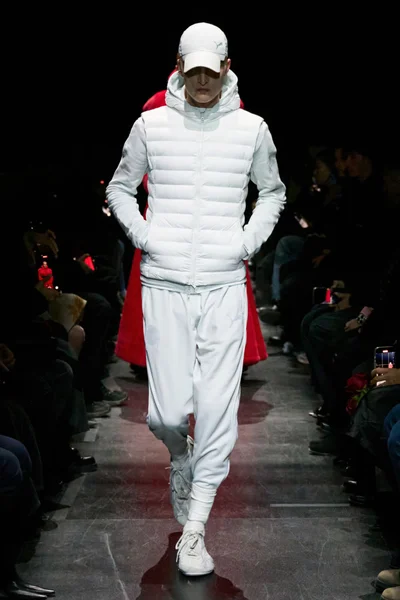 Look 77